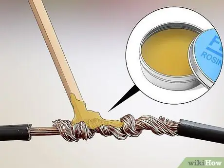 Используйте паяльный флюс Step 8