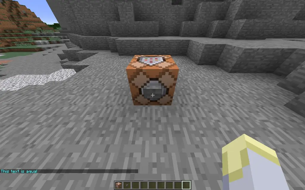 Как набирать цветной текст в чате Minecraft (работает с командными блоками)