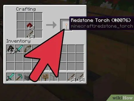 Создание мерцающих факелов из красного камня в Minecraft, шаг 3