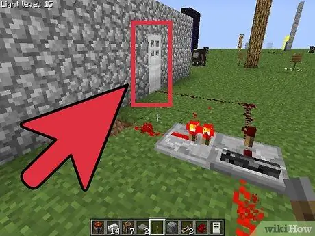 Сделайте дверь, которая запирается в Minecraft, шаг 12 Сделайте дверь, которая запирается в Minecraft, шаг 12