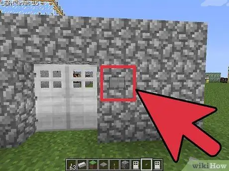 Сделайте дверь, которая запирается в Minecraft, шаг 4 Сделайте дверь, которая запирается в Minecraft, шаг 4