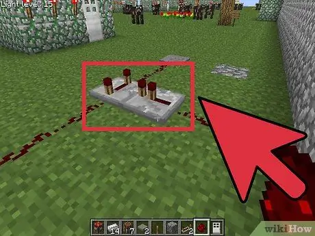 Сделайте дверь, которая запирается в Minecraft, шаг 9 Сделайте дверь, которая запирается в Minecraft, шаг 9