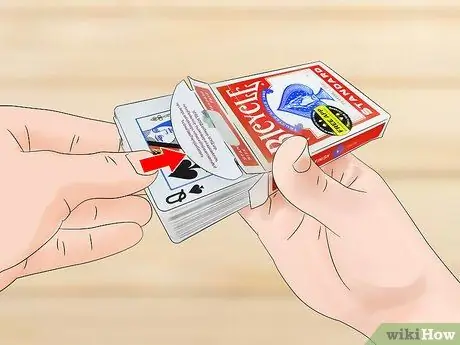 Уход за игральными картами Шаг 1