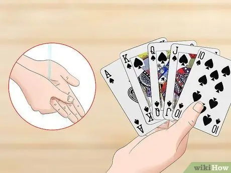 Уход за игральными картами Шаг 4