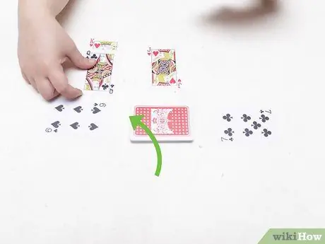 Играть в Kings Corners Step 7