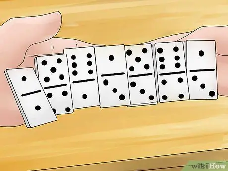 Играть в Moon (Domino Game), шаг 2