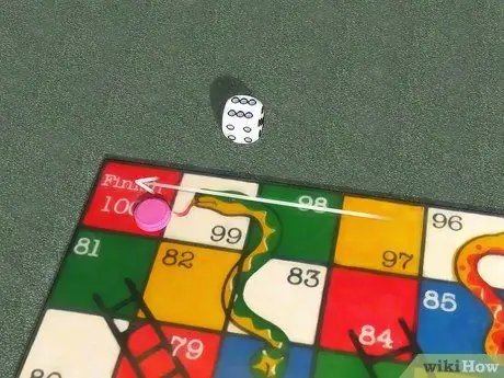 Сыграть в Snakes and Ladders Step 8