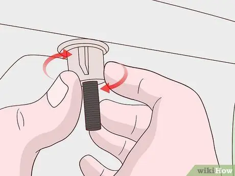 Почините незакрепленное сиденье унитаза Шаг 3