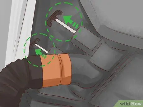 Очистите туалет дома на колесах Шаг 9