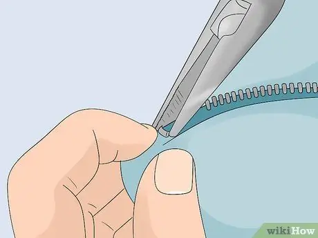 Ремонт бегунка молнии Шаг 12