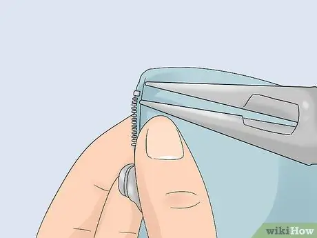 Ремонт бегунка молнии Шаг 8