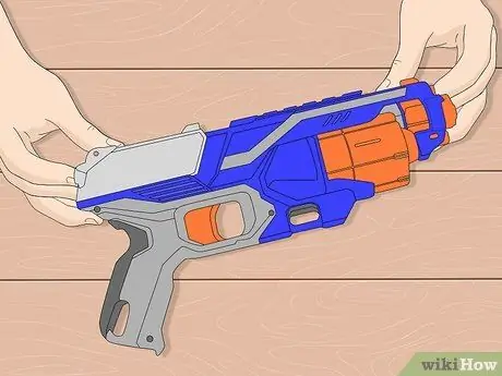 Модифицируйте Nerf Gun Шаг 1