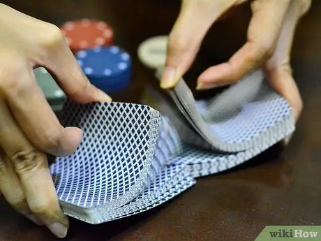 Играть в Iron Cross Poker Шаг 1