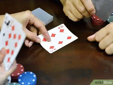Играть в Iron Cross Poker Шаг 2