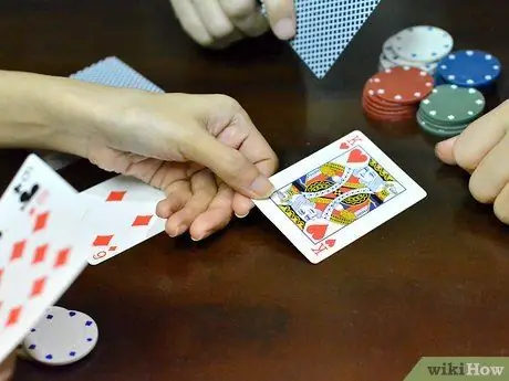Играть в Iron Cross Poker Шаг 4