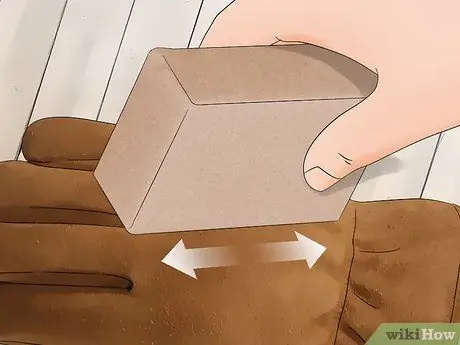Чистые замшевые перчатки Шаг 3