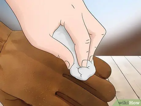 Чистые замшевые перчатки Шаг 5