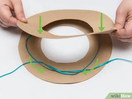 Изготовление помпонов из тюля Шаг 12