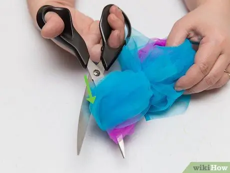 Сделайте помпоны из тюля, шаг 6