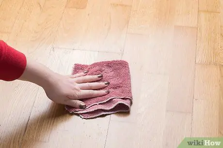 Уход за паркетными полами Шаг 1