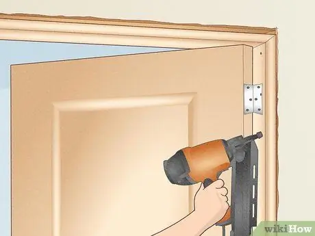 Установить дверь Шаг 5