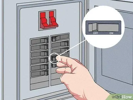 Подключите трехпозиционный переключатель, шаг 1