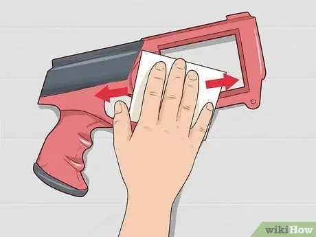 Распыление краски для пистолета Nerf, шаг 5