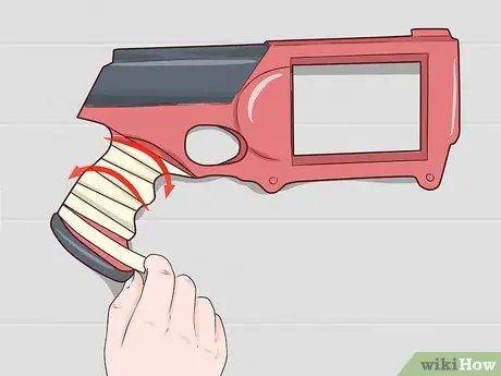 Распыление краски для пистолета Nerf, шаг 6