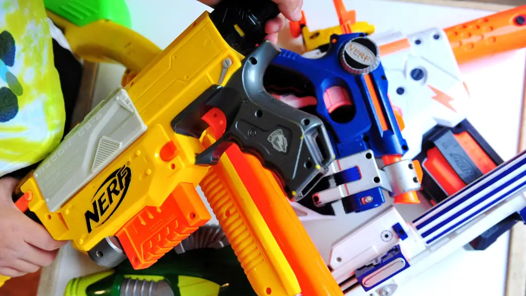 Как точно выстрелить из Nerf Gun: 9 шагов (с иллюстрациями)