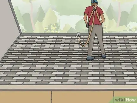 Разрезать битумную черепицу Шаг 4