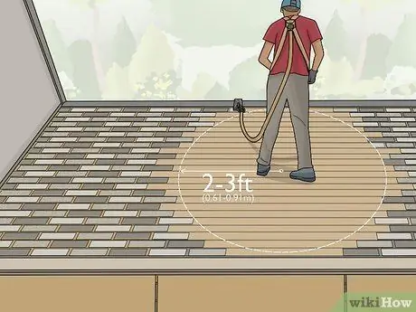 Разрезать битумную черепицу Шаг 6