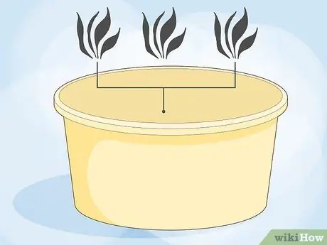 Посадить растения на окраинах пруда Шаг 3