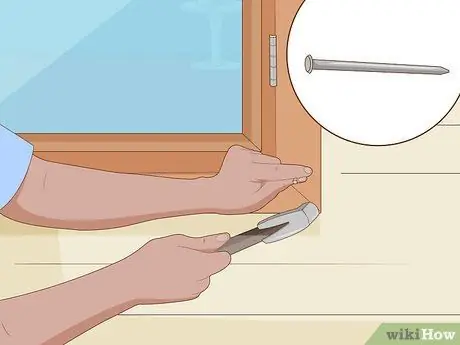 Заменить гнилое дерево вокруг окна Шаг 13