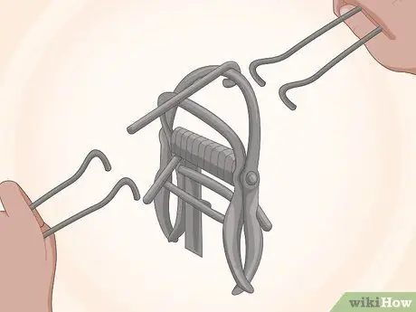 Установить ловушку для кротов Victor Step 5