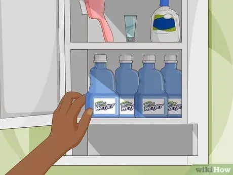 Используйте Swiffer Wet Jet Step 12