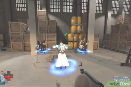 Сыграть медиком в Team Fortress 2, шаг 12 Сыграть медиком в Team Fortress 2, шаг 12