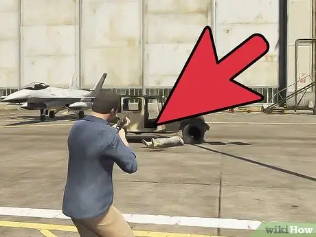 Получите военный самолет в Grand Theft Auto V, шаг 2 Получите военный самолет в Grand Theft Auto V, шаг 2