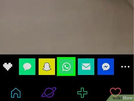 Делитесь гифками с GIPHY World на iPhone или iPad Шаг 9