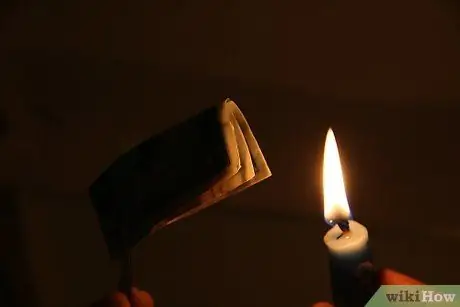 Сделайте пламя, которое не горит Шаг 4 Сделайте пламя, которое не горит Шаг 4