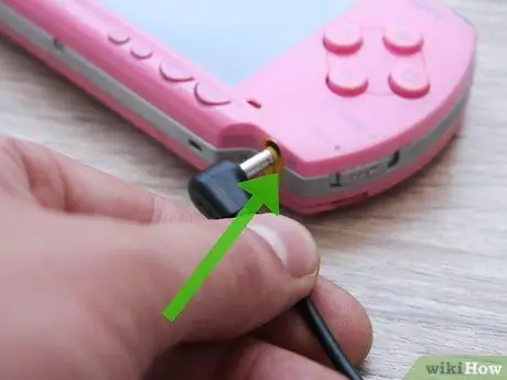 Зарядите PSP Шаг 2 Зарядите PSP Шаг 2