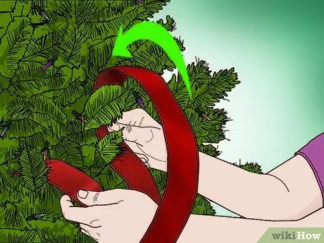 Украшаем елку лентой Шаг 7 Украшаем елку лентой Шаг 7