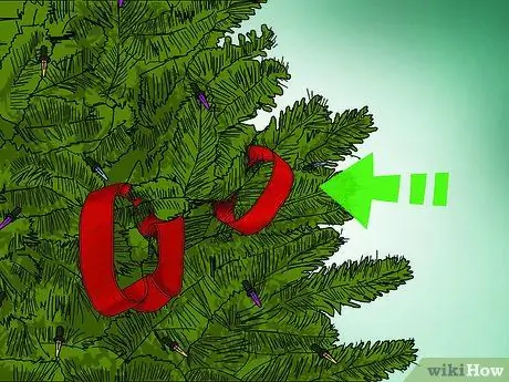 Украшаем елку лентой Шаг 9 Украшаем елку лентой Шаг 9