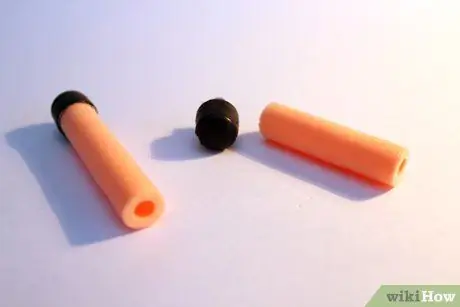 Сделайте страйкбольное оружие из Nerf Gun Шаг 2