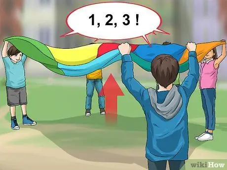 Играть в Parachute Tag Шаг 5 Играть в Parachute Tag Шаг 5