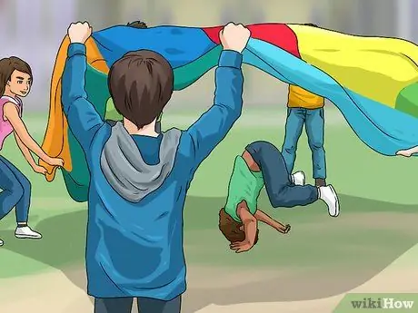 Играть в Parachute Tag Шаг 9 Играть в Parachute Tag Шаг 9