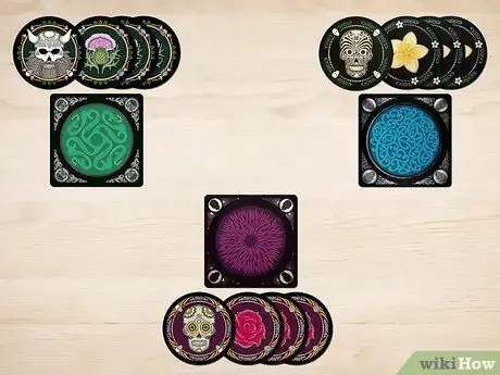 Играть в Skull the Card Game Шаг 1 Играть в Skull the Card Game Шаг 1