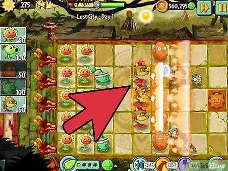 Играть в Endless Zone в Plants vs Zombies 2, шаг 11 Играть в Endless Zone в Plants vs Zombies 2, шаг 11