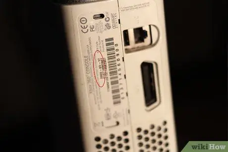Найдите серийный номер XBox 360 Шаг 4 Найдите серийный номер XBox 360 Шаг 4