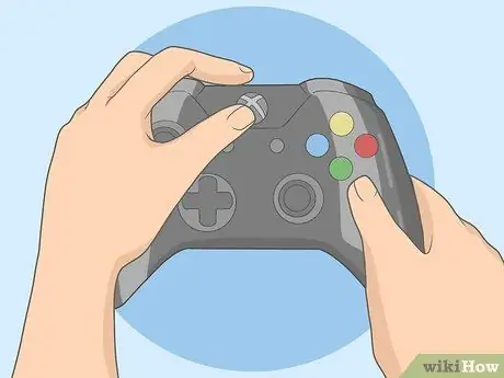 Подключите второй геймпад к Xbox 360 Шаг 4 Подключите второй геймпад к Xbox 360 Шаг 4
