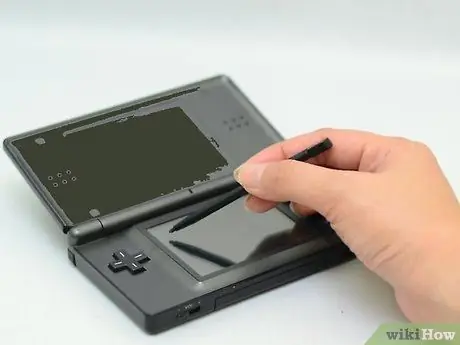 Сброс Nintendo DS Lite Шаг 4 Сброс Nintendo DS Lite Шаг 4